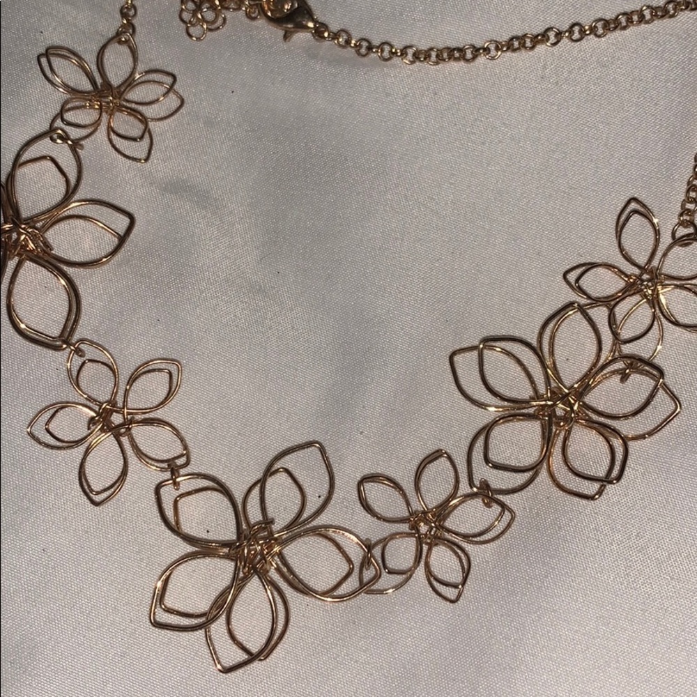 Gold Wired Flower Necklace